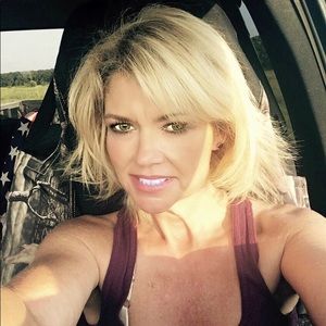 Meet your Posher, Lorrie